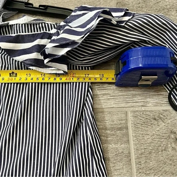 J. Crew Women’s Striped Off the Shoulder Blouse in Blue White Size 4 - Picture 9 of 9